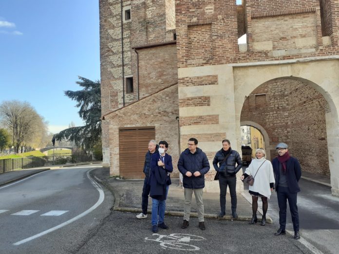 Porta Santa Croce Vicenza presentazione fine lavori facciate