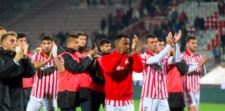 LR Vicenza: 2021, un anno da dimenticare. Poggi: nel 2022 per salvarsi i biancorossi dovranno trasformarsi in un top team squadra Lr Vicenza: i biancorossi applaudono il pubblico del Menti