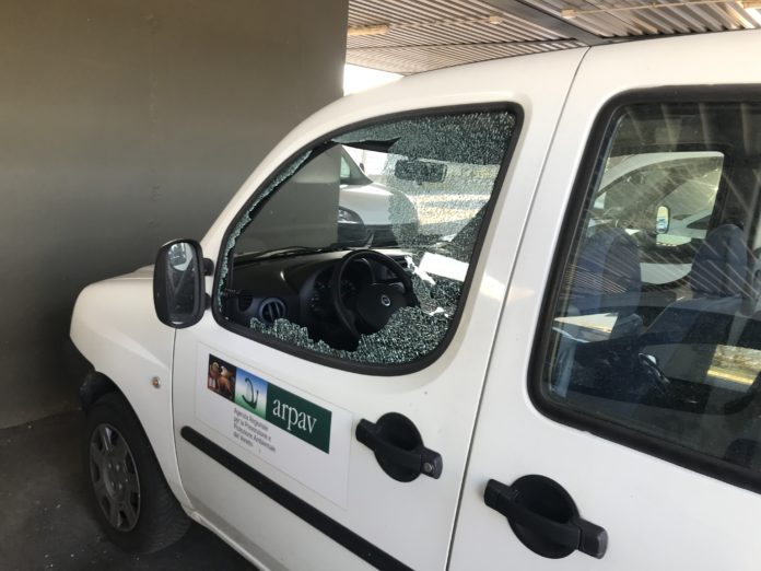atto vandalico contro Arpav a Vicenza atto vandalico contro Arpav a Vicenza