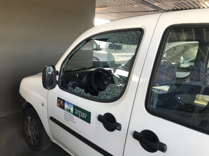 atto vandalico contro Arpav a Vicenza