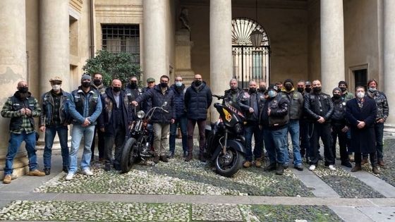 Sindaco, assessore e gruppi di motociclisti promotori di Toy Run