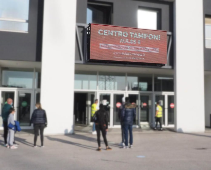 punto tamponi in fiera a Vicenza