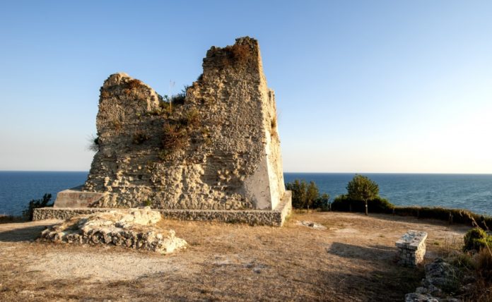 La Torre Quadrata di Scauri.