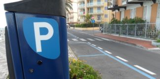 Strisce blu, la sosta breve gratuita aumenta da 10 a 30 minuti per 11, 18 e 25 dicembre telepass
