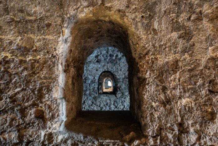 I criptoportici sotto la Villa Comunale Umberto I di Formia.