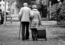 Aumentano gli uomini nel lavoro domestico, DOMINA: in molte province del Sud superano il 20%, ed a Palermo un colf su tre è maschio Il lavoro domestico per gli uomini che fanno anche i badanti