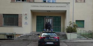 Schio, Guardia di Finanza: segnalati alla prefettura 6 assuntori di droga, sequestrati prodotti illegali in due negozi GdF di Schio, caserma Micco Crescenzio