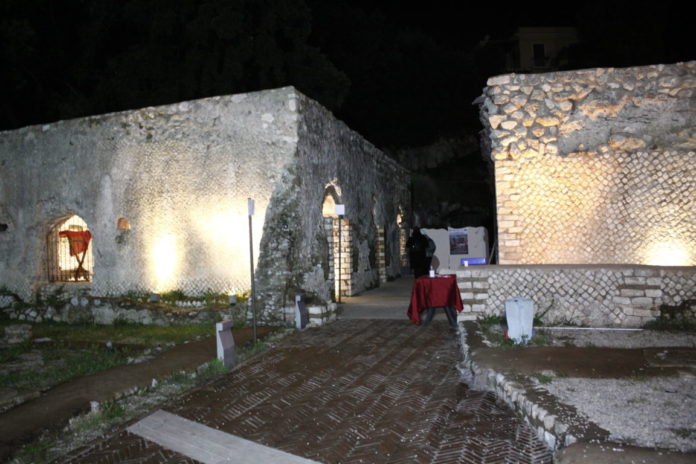 In Tabernae Saturnalia nell'area Archeologica di Caposele a Formia - foto di Pietro Zangrillo