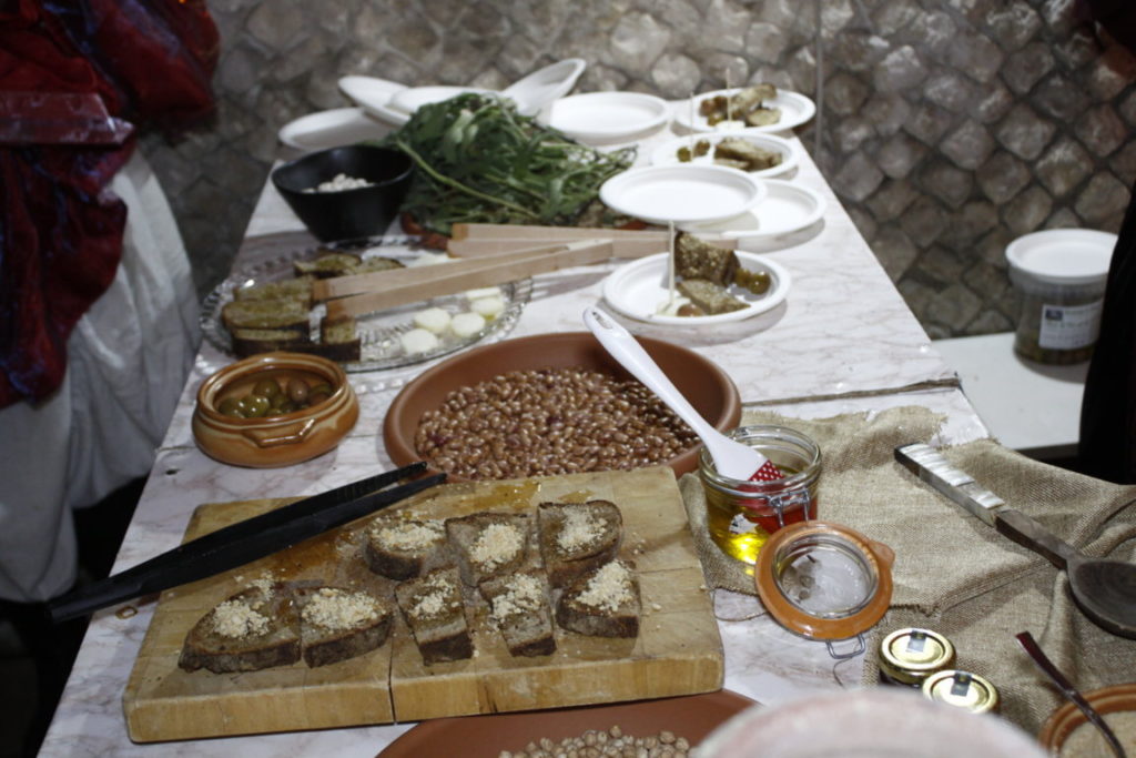 Banco di cibo romano - foto di Pietro Zangrillo