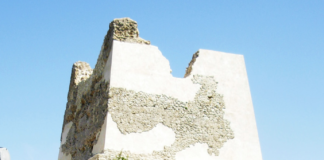 L’origine del nome di Scauri: l’ipotesi marinara e non… senatoriale Torre medieevale di Monte d'Oro a Scauri