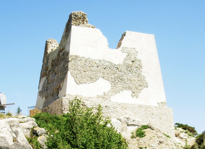 Torre medieevale di Monte d'Oro a Scauri