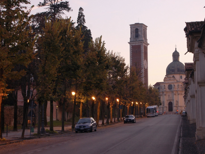 Viale 10 Giugno in contrà 10 giugno