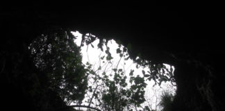 Antri dimenticati: l’ormai inaccessibile Grotta di San Silviano sul Circeo L'ingresso alla Grotta di San Silviano sul Circeo.