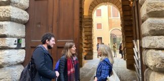 Mostra Rinascimento, palazzo Thiene, festival jazz, Le Figaro: Vicenza tappa turistica dell’anno giornalista Le Figaro accolta a palazzo Thiene Vicenza tappa turistica dell'anno