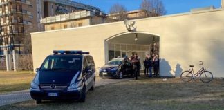 Campo Marzo e Giardino Salvi a Vicenza, polizia locale e carabinieri: 22 identificati, 2,5 grammi di hashish e una multa per alcol controlli polizia locale Campo Marzo park Verdi Vicenza