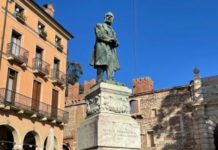 Anche il monumento dedicato a Lampertico in piazza Matteotti a Vicenza sarà restaurato da Engim Veneto Professioni del Restauro Engim Veneto Professioni del Restauro restaura monumento dedicato a Lampertico a Vicenza