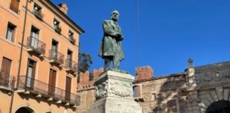 Anche il monumento dedicato a Lampertico in piazza Matteotti a Vicenza sarà restaurato da Engim Veneto Professioni del Restauro Engim Veneto Professioni del Restauro restaura monumento dedicato a Lampertico a Vicenza