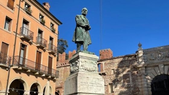 Engim Veneto Professioni del Restauro restaura monumento dedicato a Lampertico a Vicenza