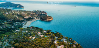 Gaeta, la spiaggia dell’Ariana e gli “scogli dei tre cani” Gaeta, la spiaggia dell'Ariana.