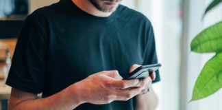 Codici: app di incontri e profili fake, è boom di truffe Truffe online