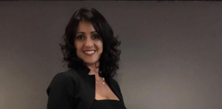 Ilaria Gusella: soprano lirico, mamma di due bambine, moglie del sindaco Francesco Rucco ora studia anche “Conservazione dei beni culturali” Ilaria Gusella, 47 anni, soprano lirico e moglie di Francesco Rucco