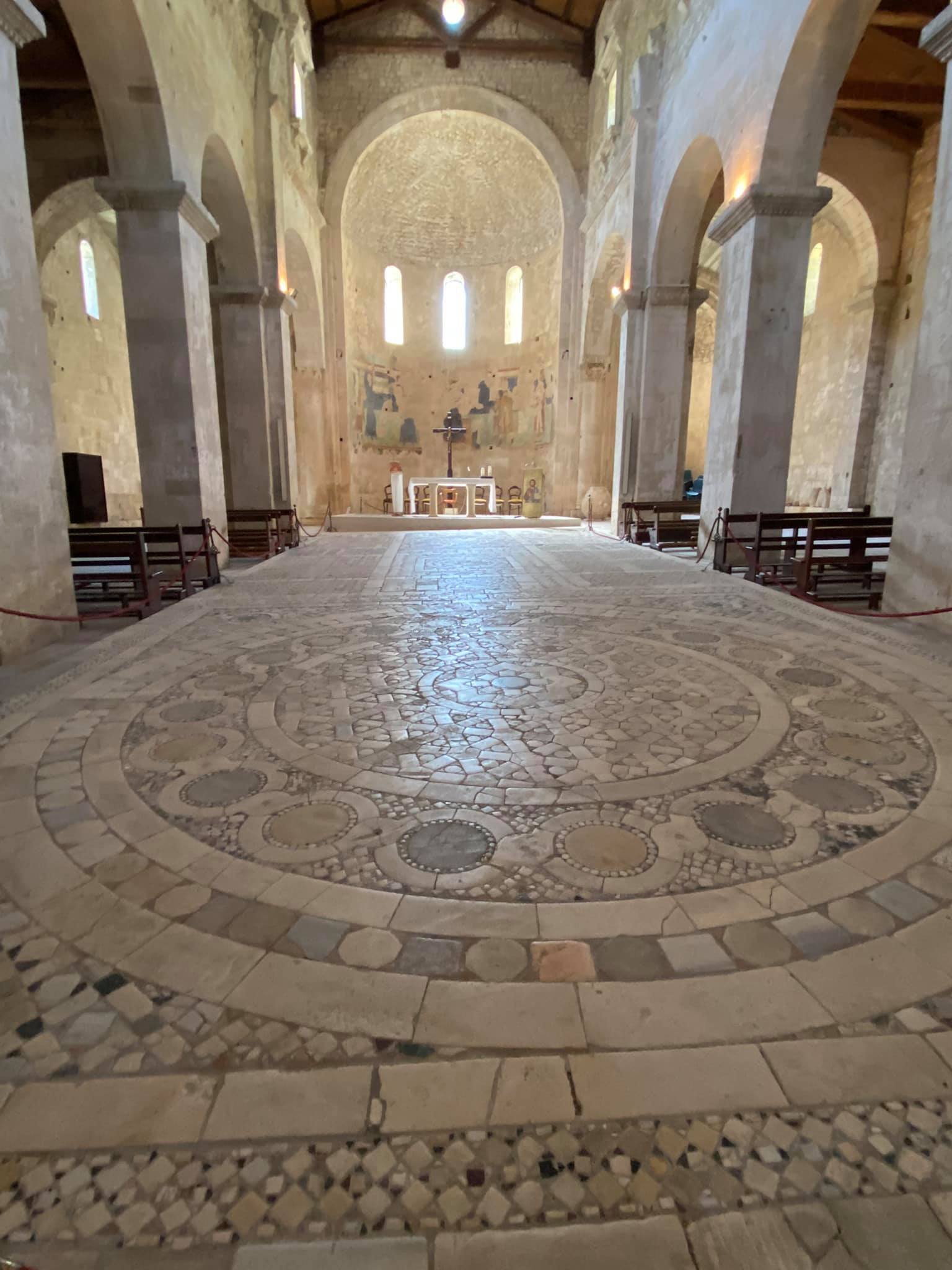 Interno Abbazia San Liberatore