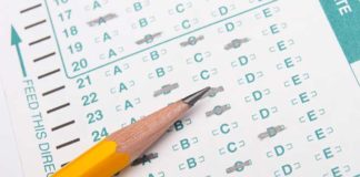 Insegnanti a crocette al posto di educatori. “Filosofia in Agorà”: il Ministero dell’Istruzione sblocca il concorso per docenti Test a crocetta, credits skuola.net