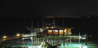 L’Abruzzo, terra di Pecorino e Montepulciano “Wine Specialists Journal”: dalle vette più fredde d’Italia alla costa dei trabucchi Trabucco Cungarelle, Marina di Vasto, Abruzzo, photo: Simona Servillo