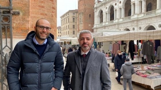 Se vive il mercato vive la piazza: da sinistra: Giovine, Convento