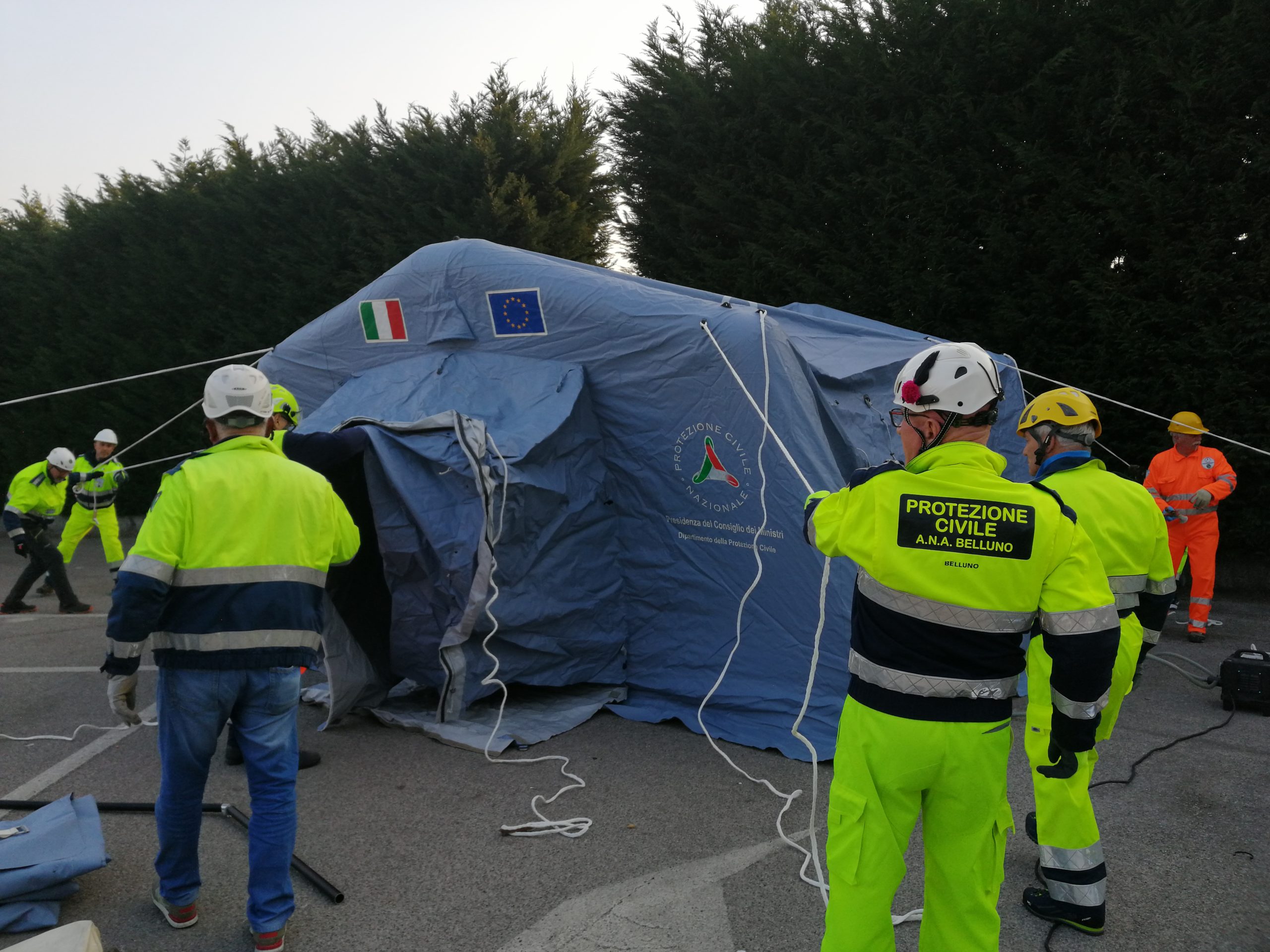 montaggio tende attrezzate in prossimita pronto soccorsi 24 febbraio 2020 Protezione Civile