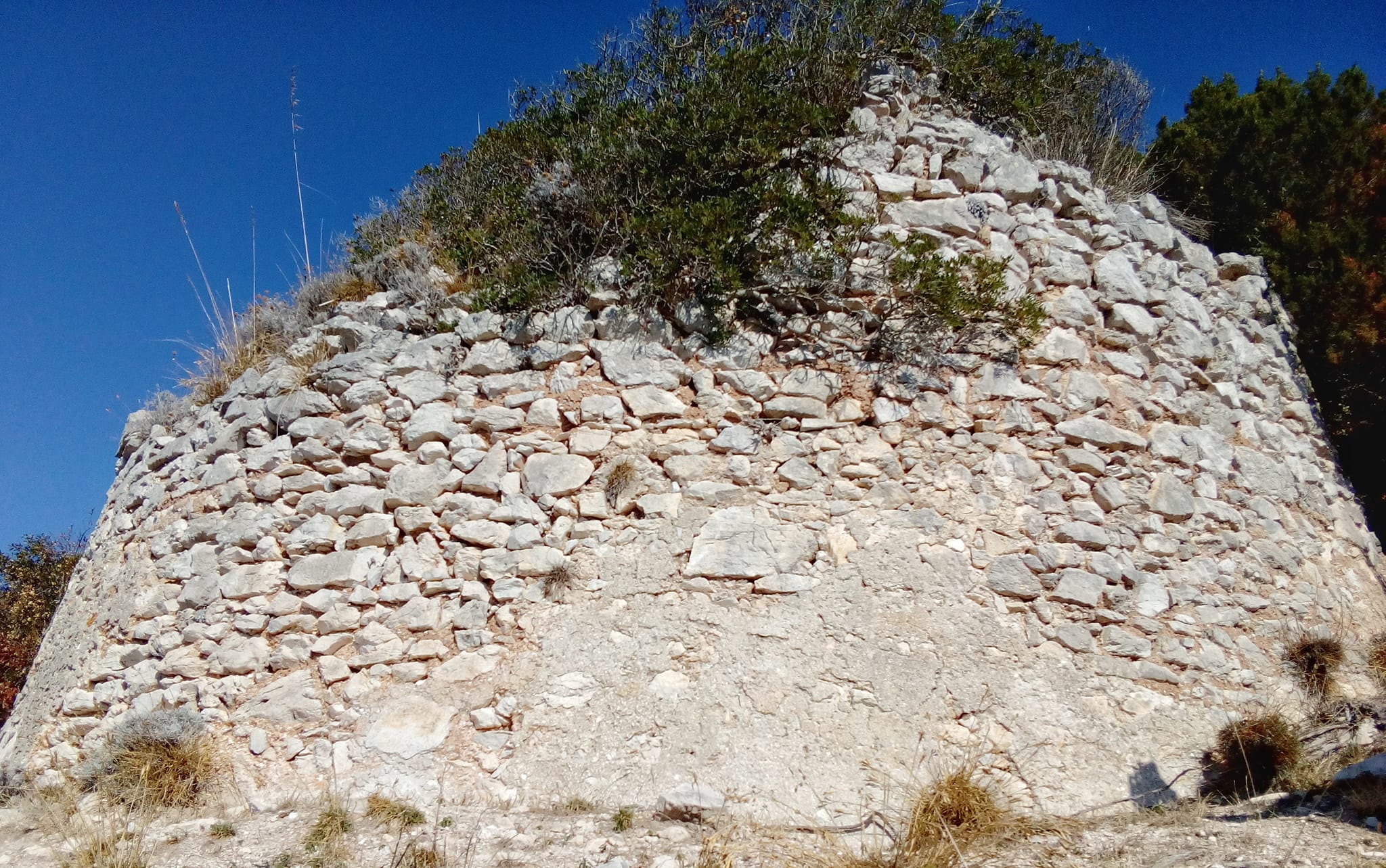 Il rudere di Torre Moresca