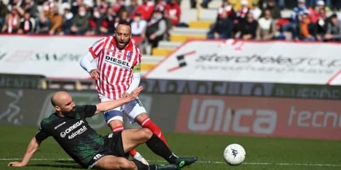 Il capitano del Vicenza Stefano Giacomelli (foto dal sito ufficiale del Pordenone Calcio)