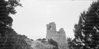 Tutto ciò che resta di Torre Moresca, sul promontorio del Circeo Rudere di Torre Moresca sul Circeo.