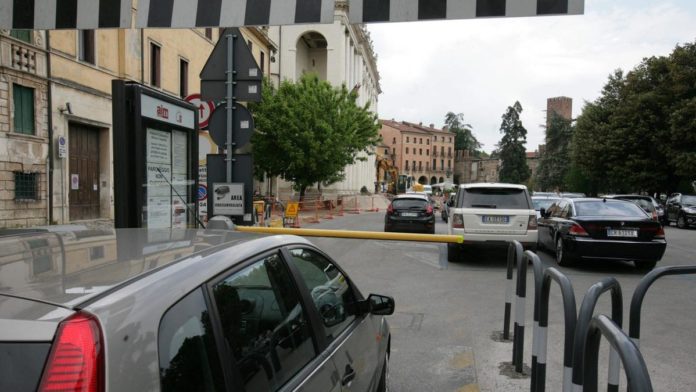 Parcheggio Piazza Matteotti progettato dal Comune di Vicenza