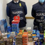GdF di Vicenza: sequestro ad Asiago, Thiene e Trissino di 63 mila accessori per tabacchi da fumo in vendita senza autorizzazione, sanzioni per 6.000 € Accessori per tabacchi da fumo sequestrati (foto di archivio)