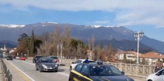 Vendemmia 2023, Guardia di Finanza di Vicenza: sette lavoratori in nero sui colli Berici a Barbarano Mossano GdF in opera a Bassano