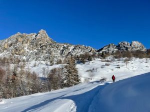 Le passeggiate sulla neve offrono uno spettacolo straordinario. Foto pag. fb Rifugio Campogrosso