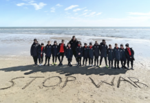 STOP WAR, scritto sulla sabbia dai biancorossi dell’Under 11: LR Vicenza a sostegno di OTB Foundation con CSV Vicenza per l’Ucraina Ucraina: STOP WAR, scritto sulla sabbia dai piccoli dell’Under 11 dell'Lr Vicenza