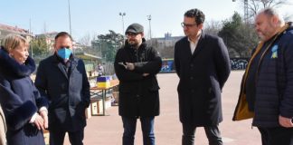 Emergenza Ucraina, il sindaco di Vicenza Francesco Rucco visita il centro di raccolta beni di San Giuseppe