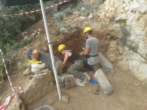 Al lavoro nel Riparo Blanc, 2018. Fonte: Parco Nazionale del Circeo.