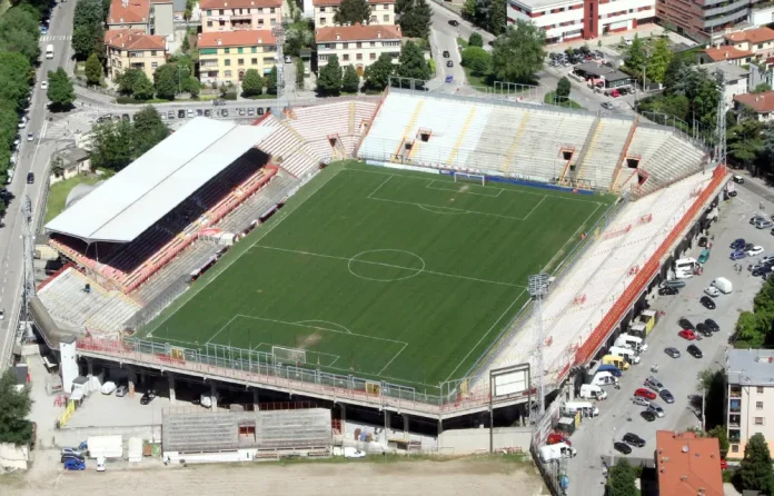 Stadio Menti amichevole