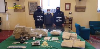 Operazione antidroga al parco Astichello: arrestato spacciatore nigeriano dalla squadra mobile di Vicenza Albanese sfuggito a operazione antidroga vicenza