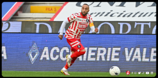 Le dichiarazioni al termine del pareggio fra LR Vicenza e Crotone di mister Cristian Brocchi e Stefano Giacomelli Lr Vicenza Crotone, Stefano Giacomelli in azione