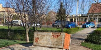 Ucraina, sfregiato cippo caduti a Rossosch. Zaia: “un’offesa ai valori di pace e fratellanza, esprimo la mia solidarietà agli alpini” Cippo dei caduti a Rossosch distrutto