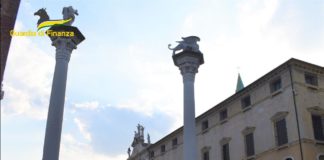 Operazione «Fake country», GdF di Vicenza sequestra 470 mila € per omesso versamento diritti di confine (dazi antidumping e Iva import) Diritti di confine non pagati, operazione Fake country della GdF di Vicenza