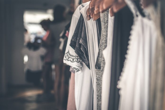 Il piacere della... moda, foto da Pexels di Artem Beliaikin Italiani e il piacere della... moda, foto da Pexels di Artem Beliaikin