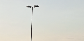 Guidare a lampioni spenti nella notte, Rolando: a Vicenza in Viale del Sole da e per la tangenziale ovest ce ne sono 15 a doppio faro sempre spenti Lampioni spenti nella notte a Vicenza in Viale del Sole