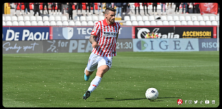 LR Vicenza-Cosenza 1-0 da cardiopalma con Maggio a buttare dentro al 90′ un pallone pesantissimo Christian Maggio (Lr Vicenza)