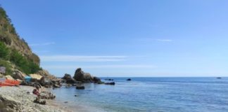 Viaggio nella Costa dei Trabocchi: la spiaggia e il borgo di Punta dell’Acquabella in Abruzzo Spiaggia di Punta dell'Acquabella