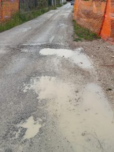 Via Battaglione Valtellina a Vicenza ovest in dissesto